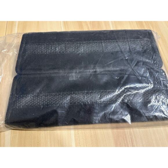 2010 FORD FLEX BLACK EBONY FOOTREST 8A83 74120A06 AC3ZHE BRAND NEW D471 - Picture 3 of 3